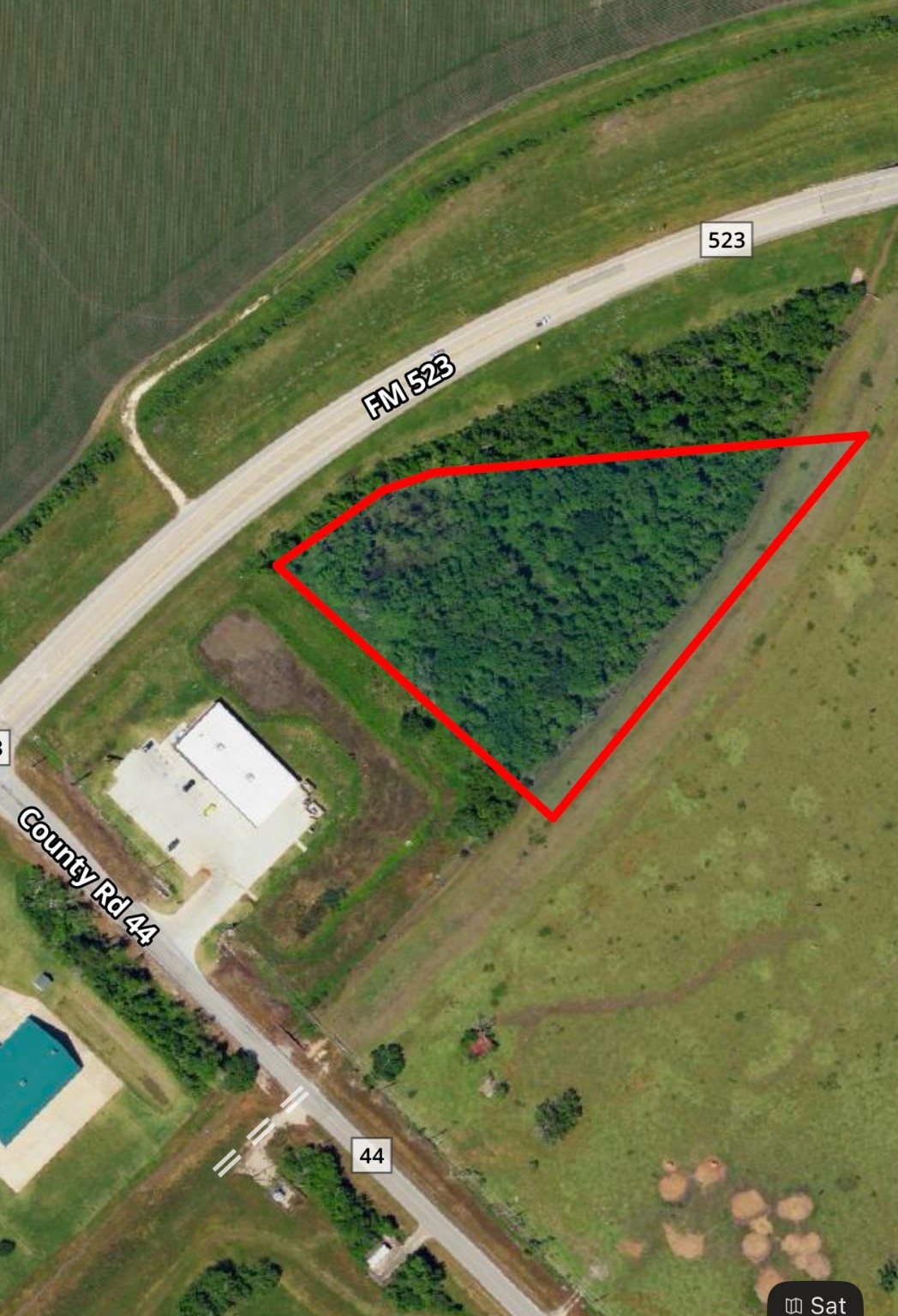 a view of a tennis court