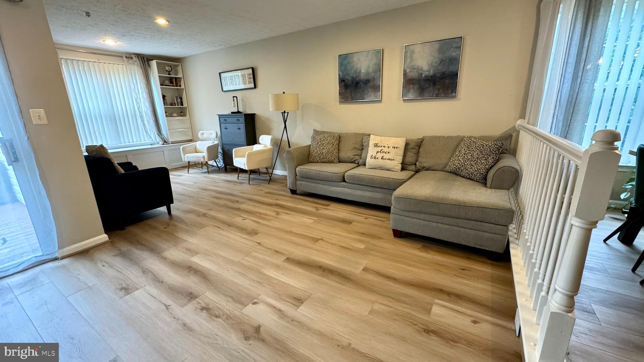 7163 Natures Road Columbia, MD 21046 - Photo 7 of 30 Living room
