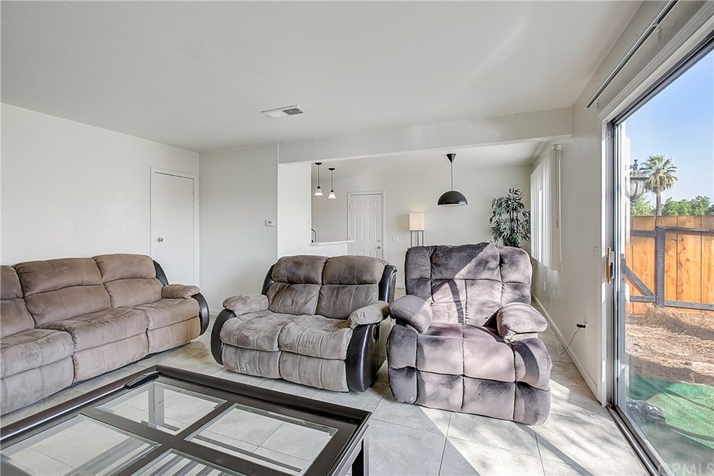 4815 Jackson Street, Unit A Riverside, CA 92503 - Photo 7 of 28