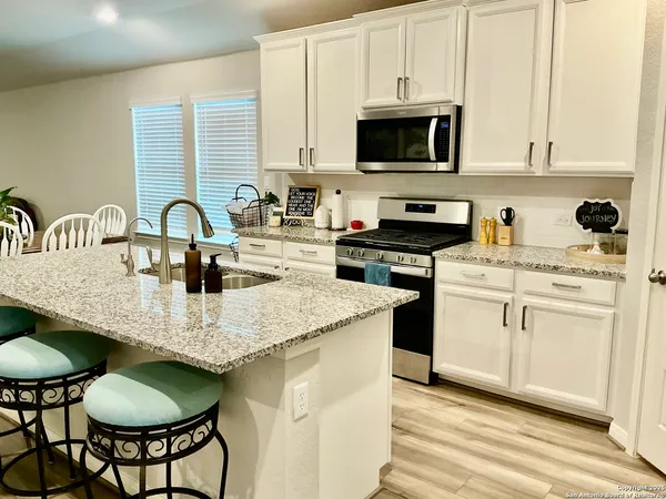 $2,100 | 1540 Arcadian Lily, San Antonio, TX 78245