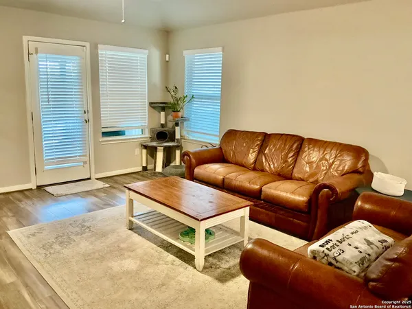 $2,100 | 1540 Arcadian Lily, San Antonio, TX 78245