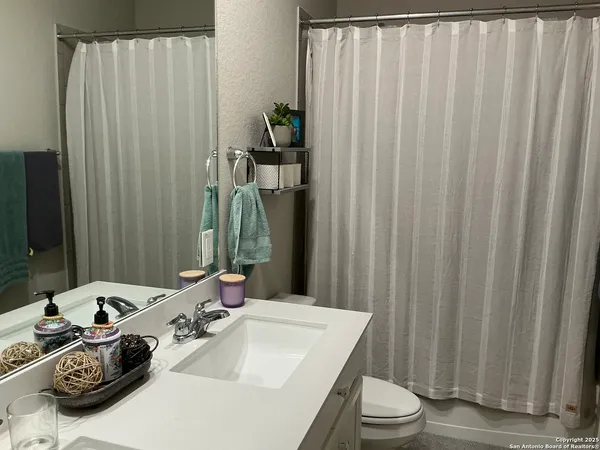 $2,100 | 1540 Arcadian Lily, San Antonio, TX 78245