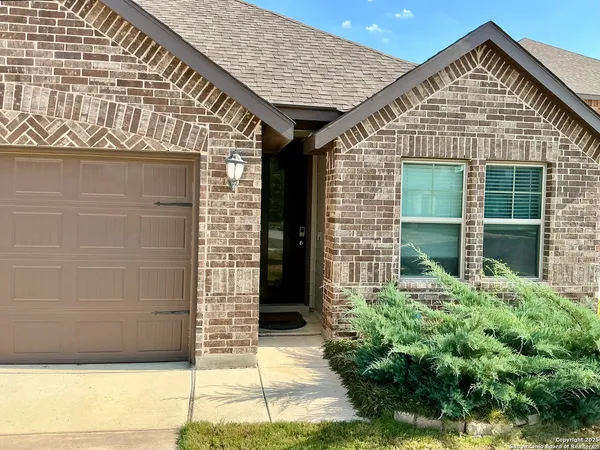$2,100 | 1540 Arcadian Lily, San Antonio, TX 78245