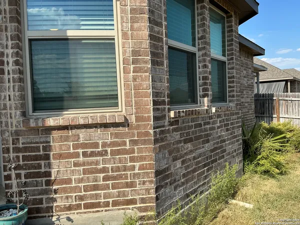 $2,100 | 1540 Arcadian Lily, San Antonio, TX 78245