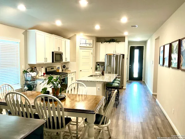 $2,100 | 1540 Arcadian Lily, San Antonio, TX 78245