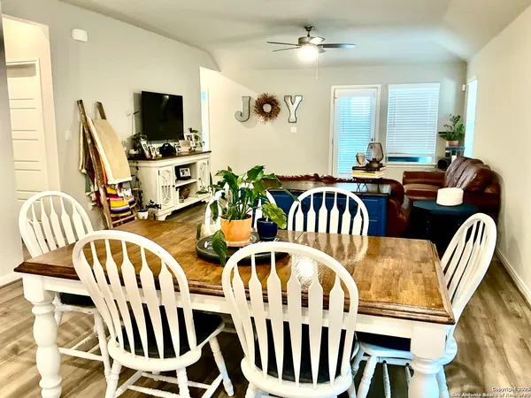 $2,100 | 1540 Arcadian Lily, San Antonio, TX 78245