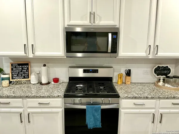 $2,100 | 1540 Arcadian Lily, San Antonio, TX 78245