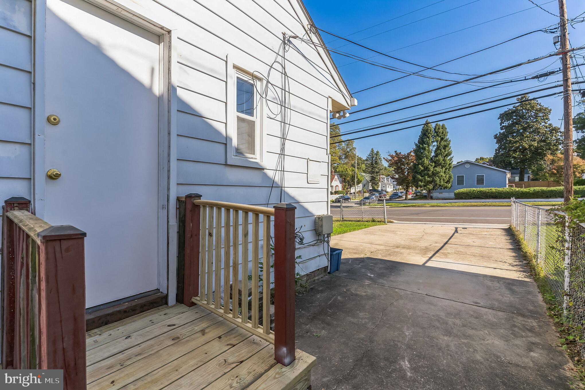 6217 Addison Road Capitol Heights, MD 20743 - Photo 4 of 38