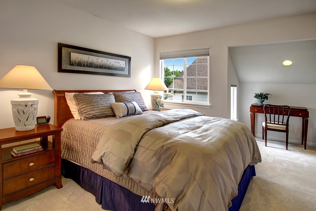 1925 Northeast 35th Place Renton, WA 98056 - Photo 14 of 21 Gallery Image 14