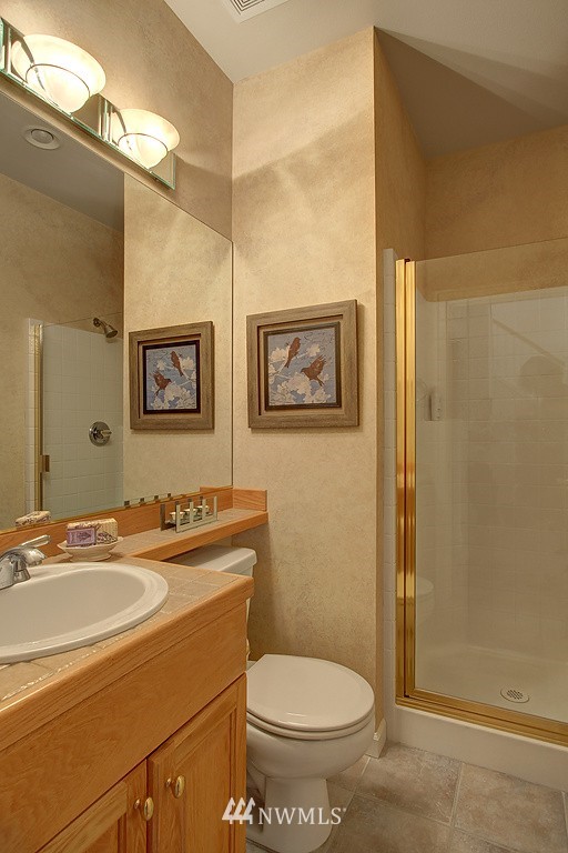 1925 Northeast 35th Place Renton, WA 98056 - Photo 20 of 21 Gallery Image 20