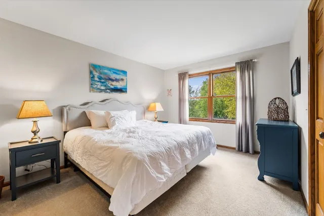 $750,000 | 5N533 Prairie Springs Drive, St. Charles, IL 60175