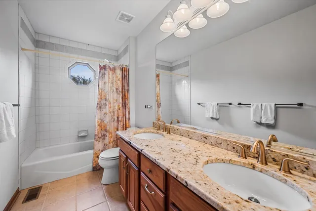 $750,000 | 5N533 Prairie Springs Drive, St. Charles, IL 60175