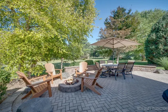 $750,000 | 5N533 Prairie Springs Drive, St. Charles, IL 60175