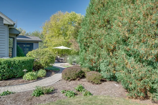 $750,000 | 5N533 Prairie Springs Drive, St. Charles, IL 60175