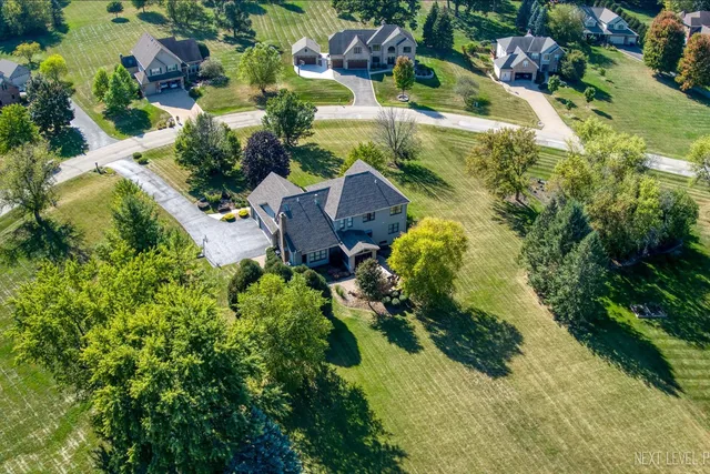 $750,000 | 5N533 Prairie Springs Drive, St. Charles, IL 60175