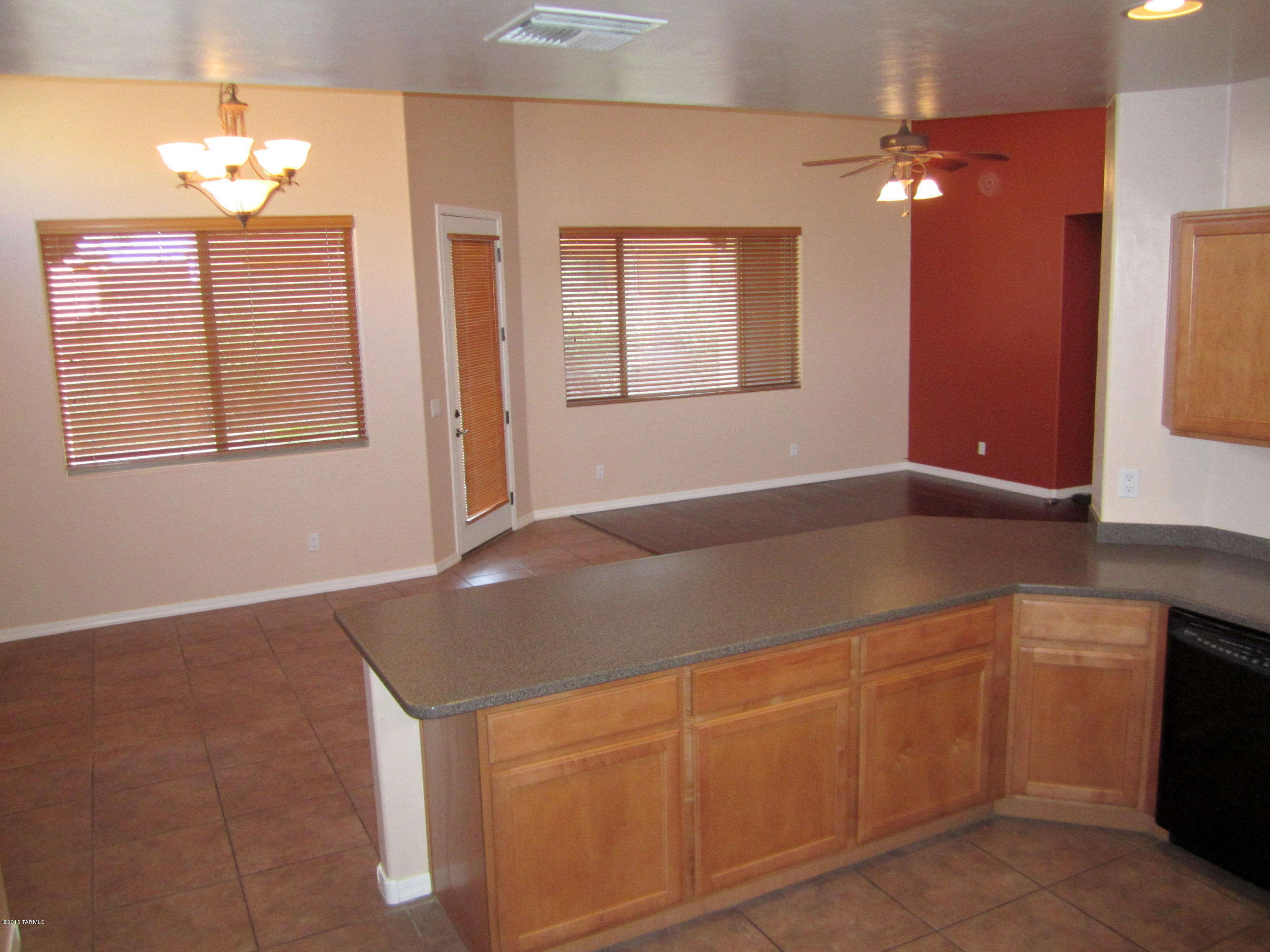 7485 West Dancing Rabbit Court Tucson, AZ 85743 - Photo 10 of 23 Gallery Image 10