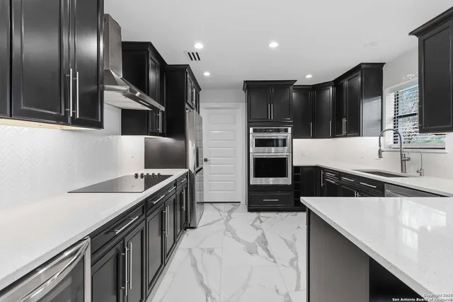 $2,950 | 107 Oak Crest, Canyon Lake, TX 78133