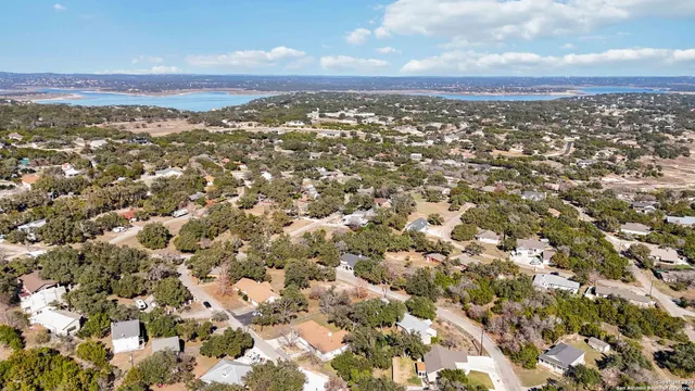 $2,950 | 107 Oak Crest, Canyon Lake, TX 78133