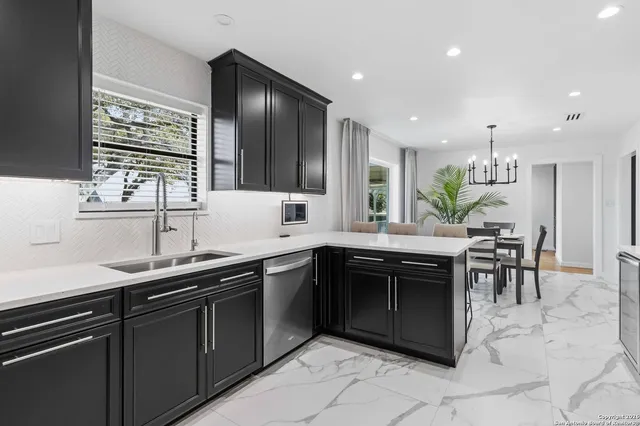 $2,950 | 107 Oak Crest, Canyon Lake, TX 78133