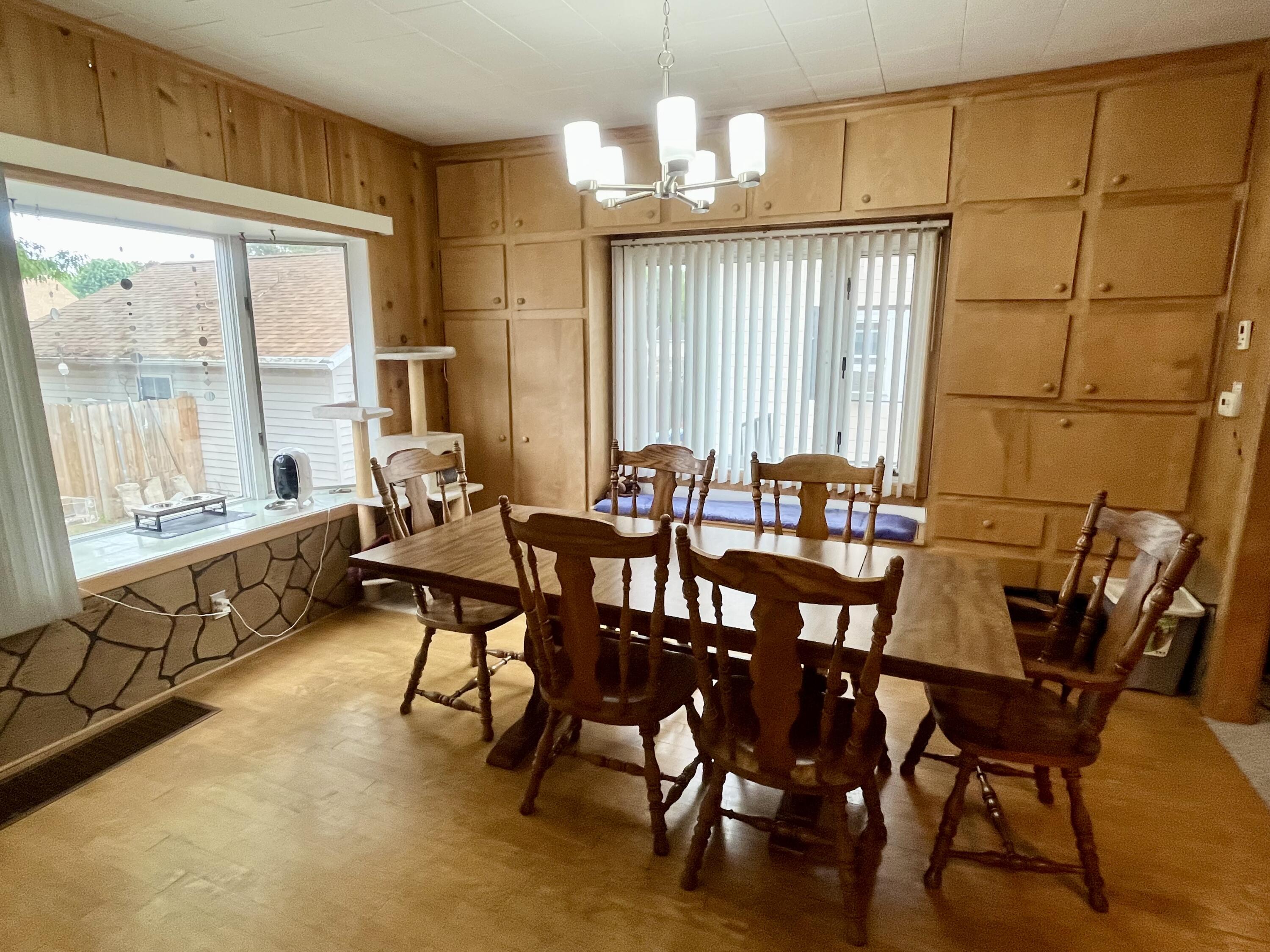 2304 13th Street Two Rivers, WI 54241 - Photo 7 of 24 IMG_0210
