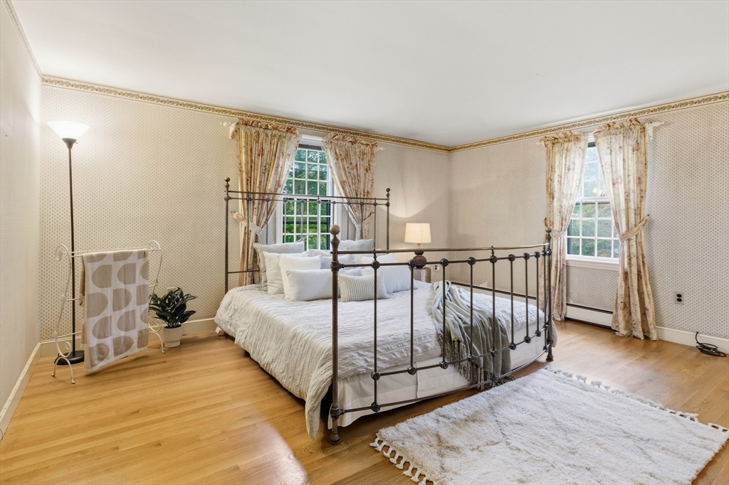 9 Fernway Lynnfield, MA 01940 - Photo 17 of 38