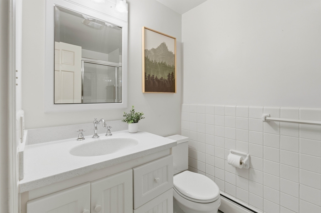 9 Fernway Lynnfield, MA 01940 - Photo 20 of 38