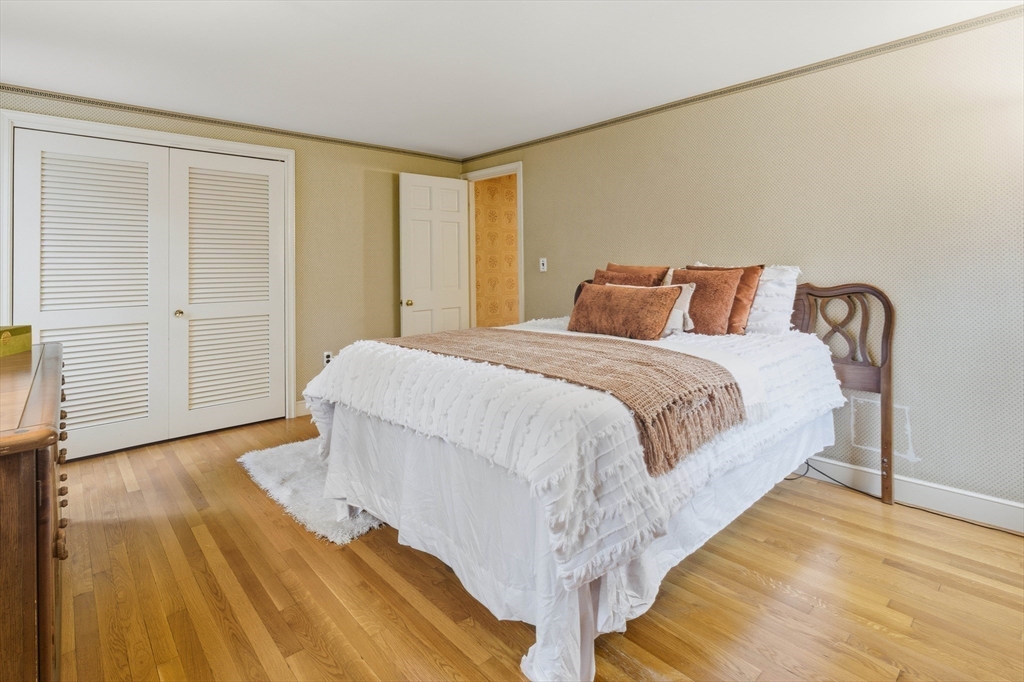 9 Fernway Lynnfield, MA 01940 - Photo 22 of 38