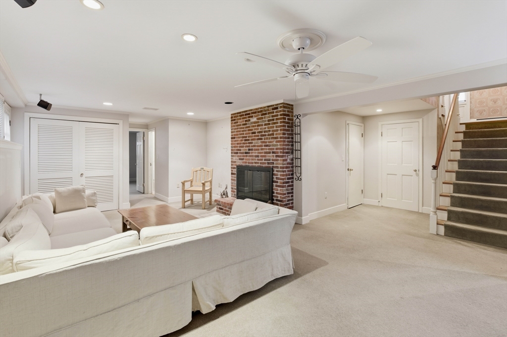 9 Fernway Lynnfield, MA 01940 - Photo 26 of 38