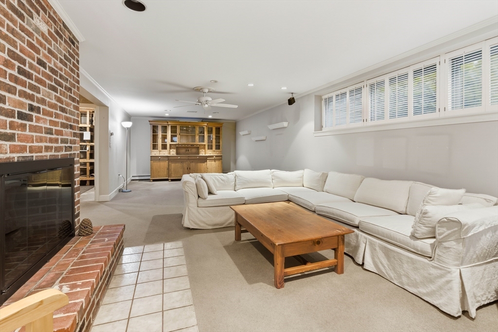 9 Fernway Lynnfield, MA 01940 - Photo 28 of 38