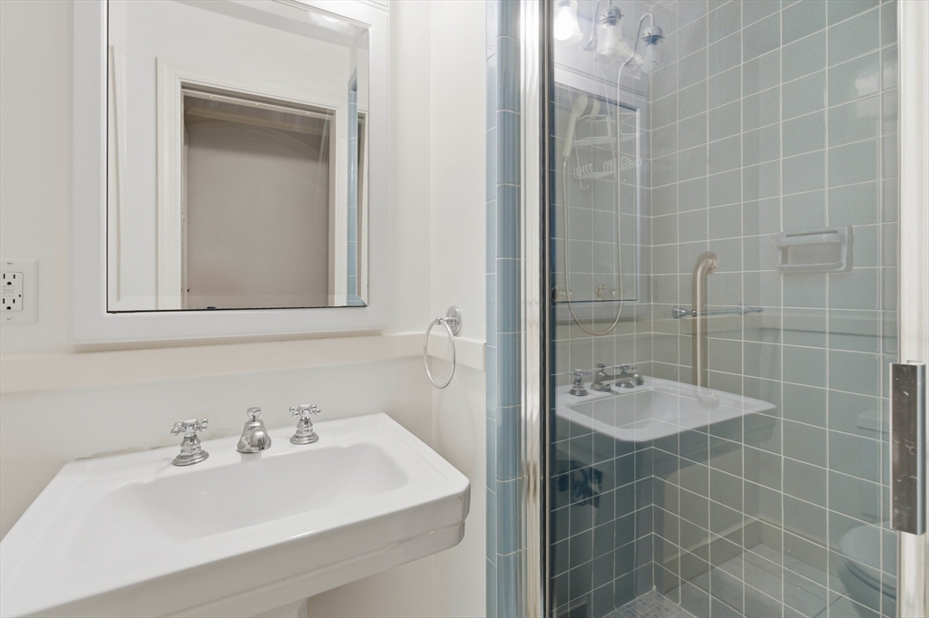 9 Fernway Lynnfield, MA 01940 - Photo 30 of 38