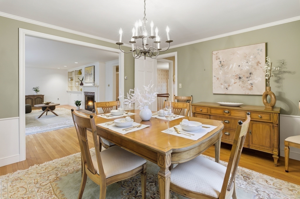 9 Fernway Lynnfield, MA 01940 - Photo 7 of 38