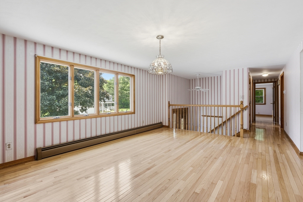 335 Pelham Road Dracut, MA 01826 - Photo 7 of 30