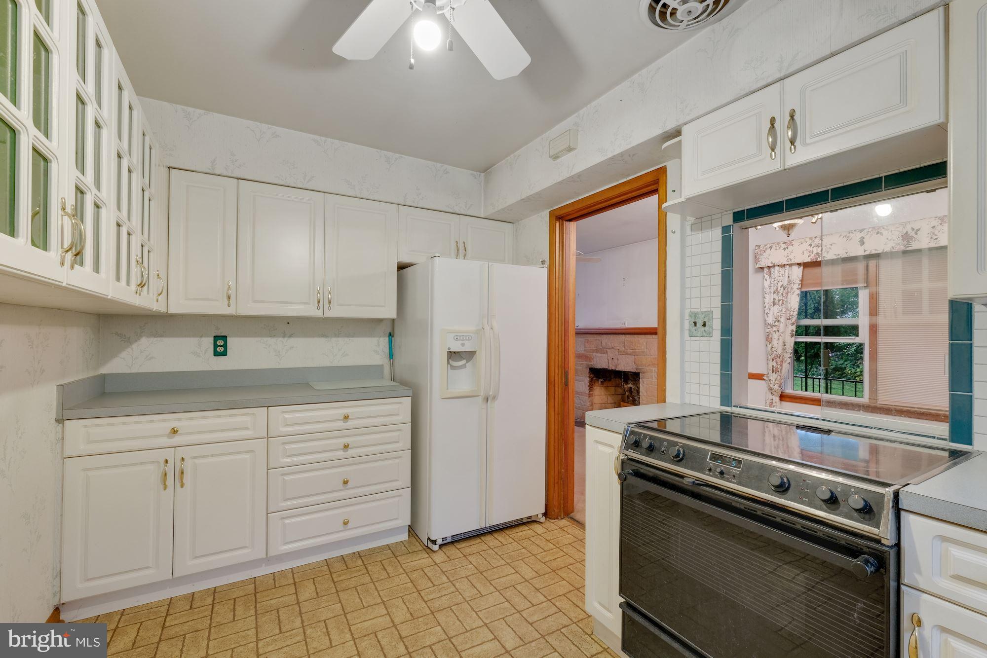 5656 Ridge Road Mount Airy, MD 21771 - Photo 4 of 27 Gallery Image 4