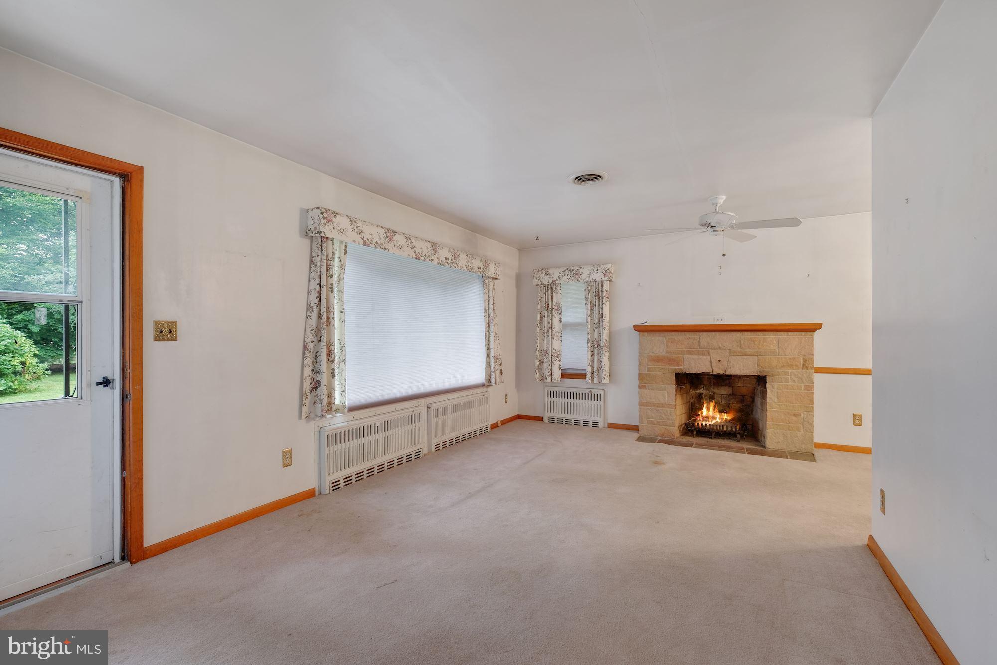 5656 Ridge Road Mount Airy, MD 21771 - Photo 5 of 27 Gallery Image 5