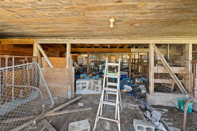 $425,000 | 4616 Highway 395, Clayton, WA 99110