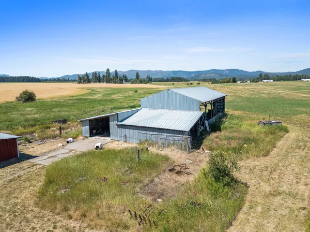 $425,000 | 4616 Highway 395, Clayton, WA 99110