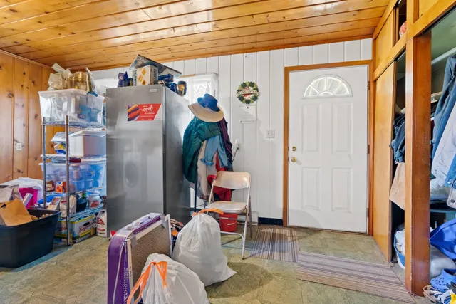 $425,000 | 4616 Highway 395, Clayton, WA 99110