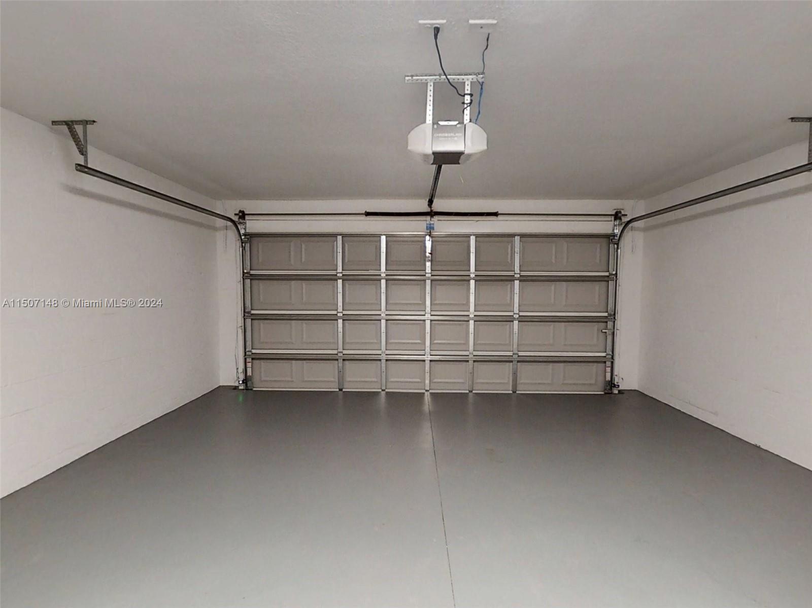 14512 Southwest 25th Lane Ocala, FL 34481 - Photo 27 of 30 a view of a room with a empty space