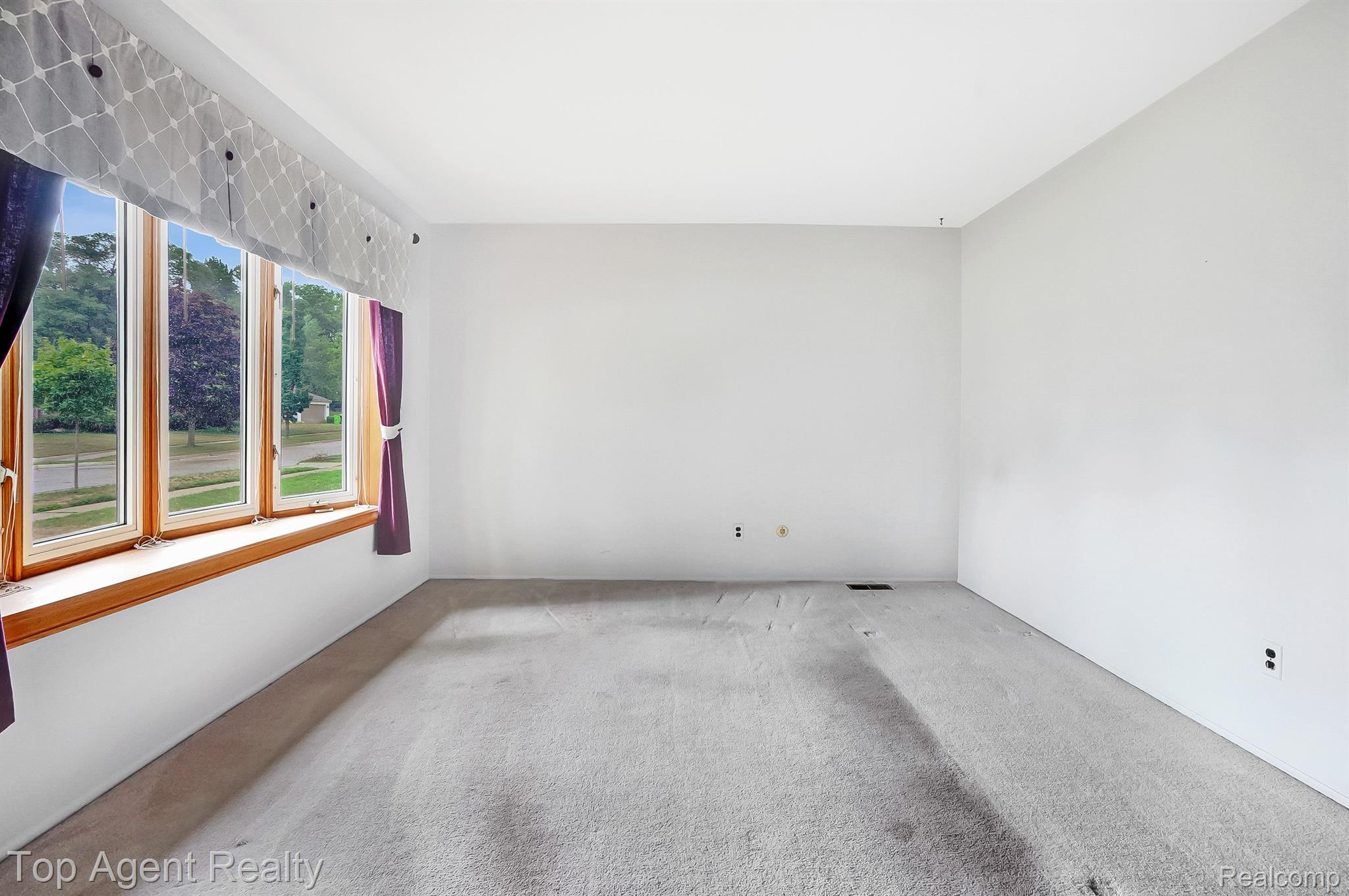 628 Miller Avenue Rochester, MI 48307 - Photo 4 of 25 Gallery Image 4