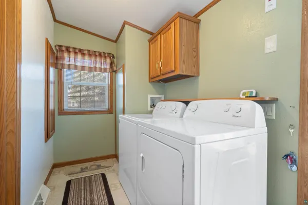 $249,700 | 401 Agate Street, Cloquet, MN 55720