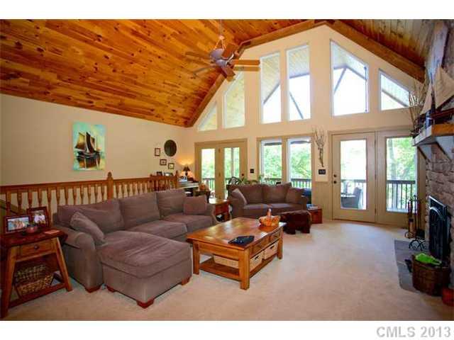 7631 Buckland Road Charlotte, NC 28278 - Photo 2 of 16 Gallery Image 2