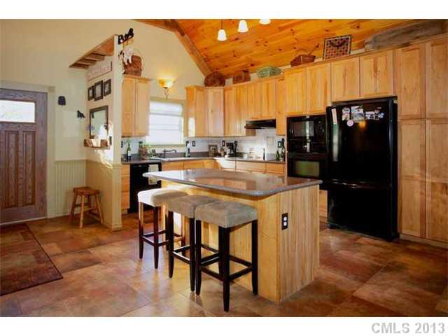 7631 Buckland Road Charlotte, NC 28278 - Photo 3 of 16 Gallery Image 3