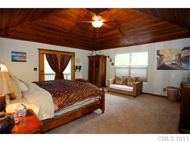 7631 Buckland Road Charlotte, NC 28278 - Photo 6 of 16 Gallery Image 6