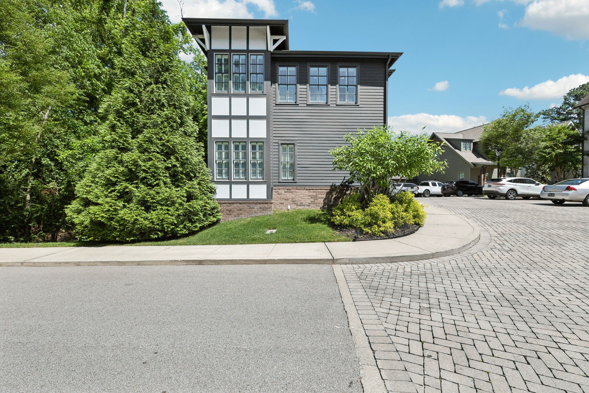 100 Cottage Lane Franklin, TN 37064 - Photo 6 of 64