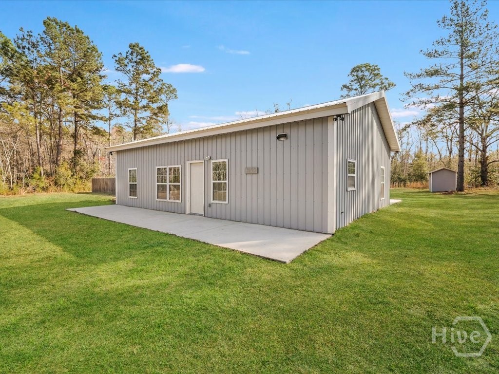 1725 Nixon Chapel Road Springfield, GA 31329 - Photo 3 of 32