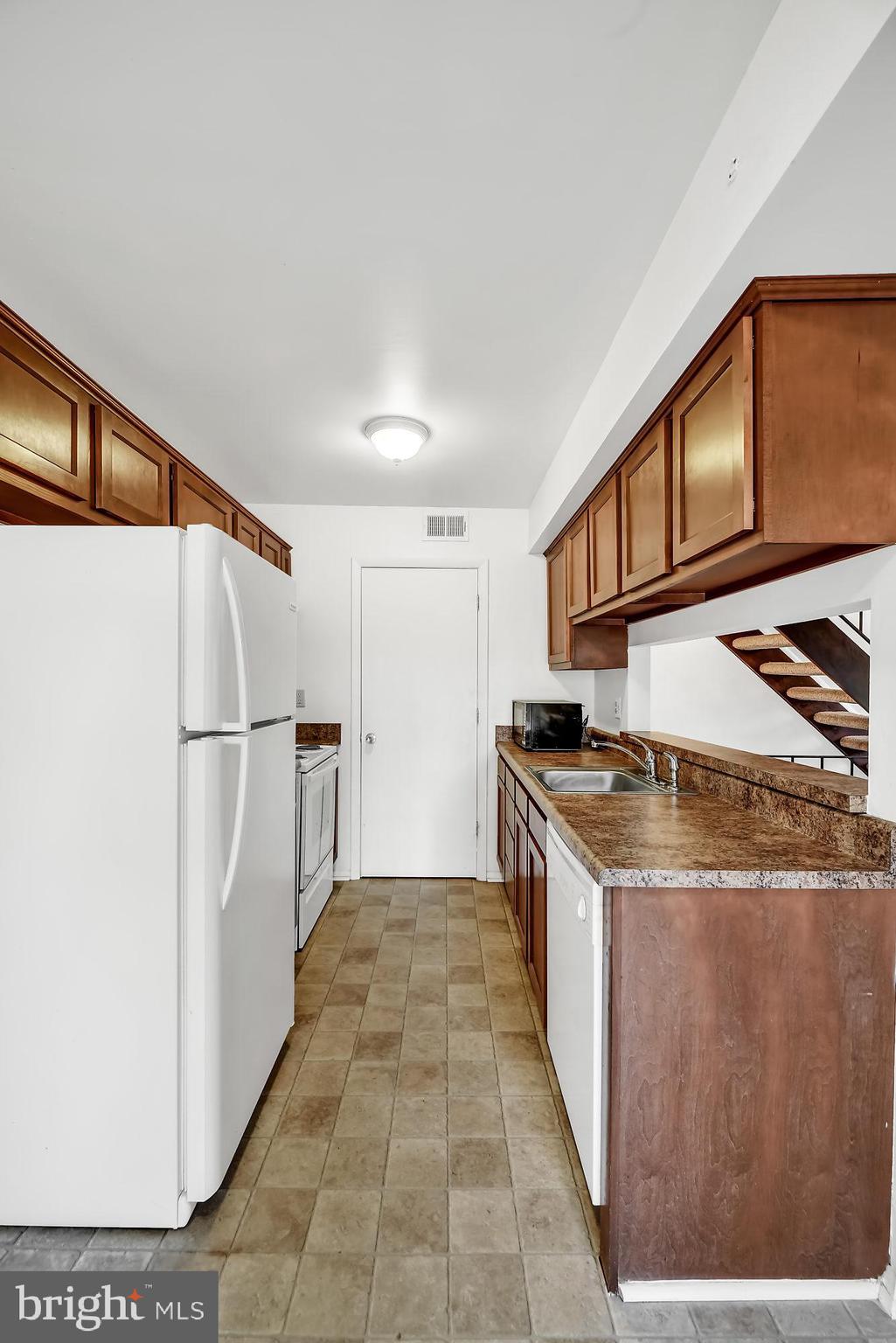 72 Ridgelawn Road, Unit D Reisterstown, MD 21136 - Photo 14 of 28