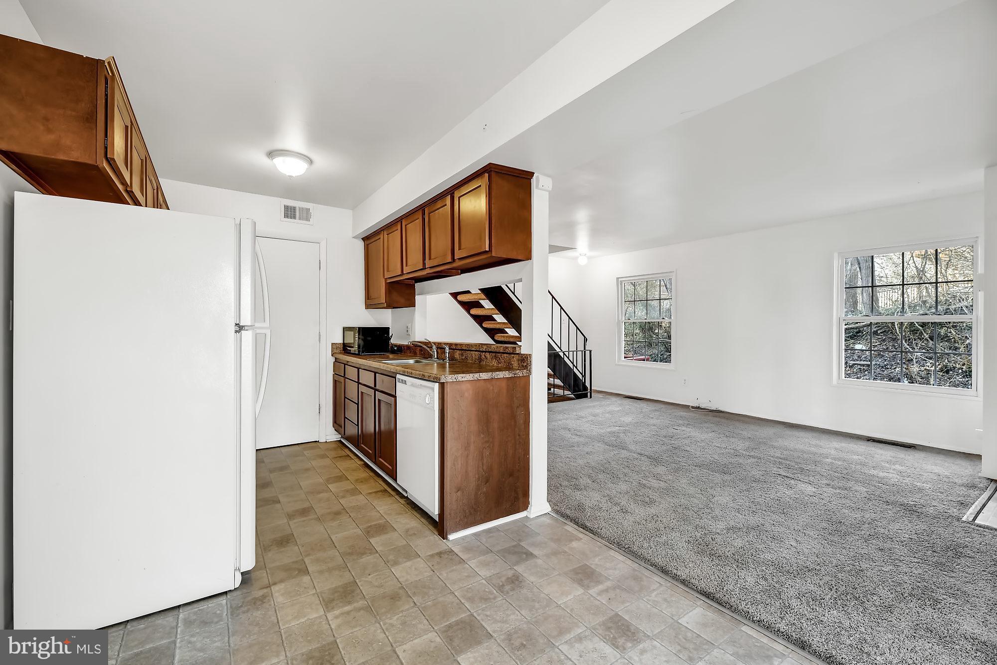 72 Ridgelawn Road, Unit D Reisterstown, MD 21136 - Photo 6 of 28