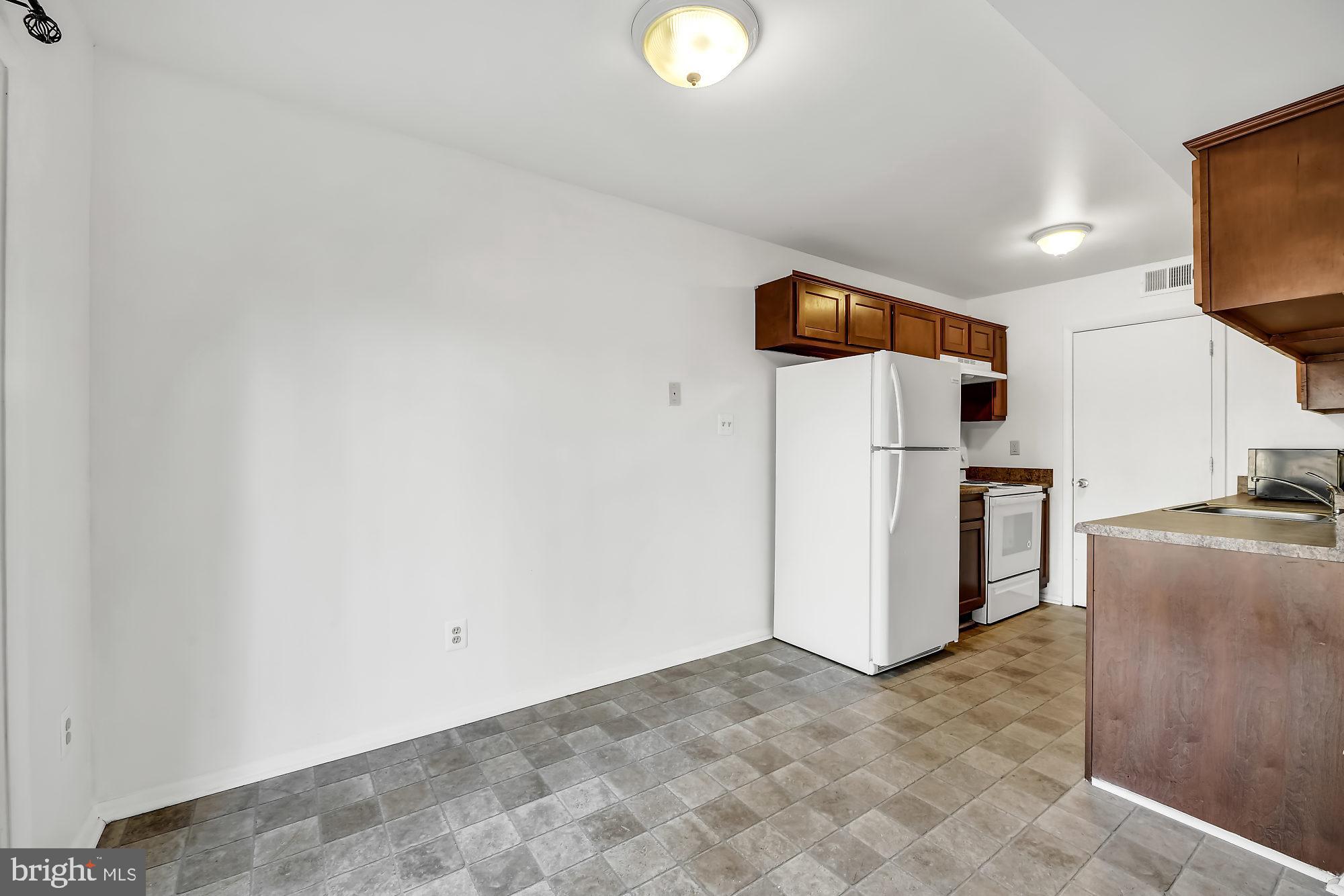 72 Ridgelawn Road, Unit D Reisterstown, MD 21136 - Photo 7 of 28