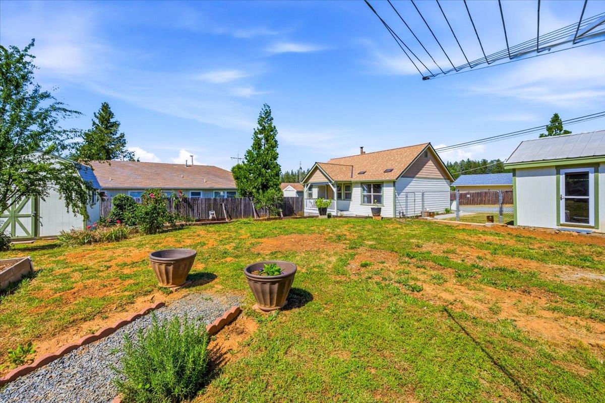 232 Upper Slate Creek Road Grass Valley, CA 95945 - Photo 29 of 48 a front view of a house with swimming pool