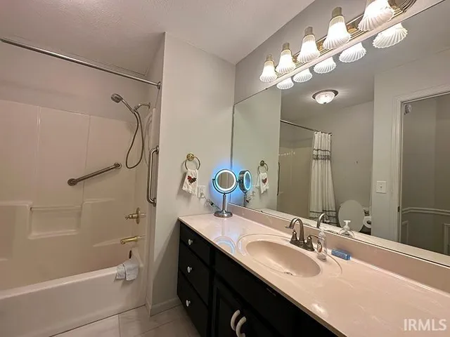 $425,000 | 51311 Windsor Manor Court, Granger, IN 46530